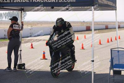 media/Nov-03-2025-Lets Ride (Mon) [[4d74c1c4d3]]/A Group/Grid/